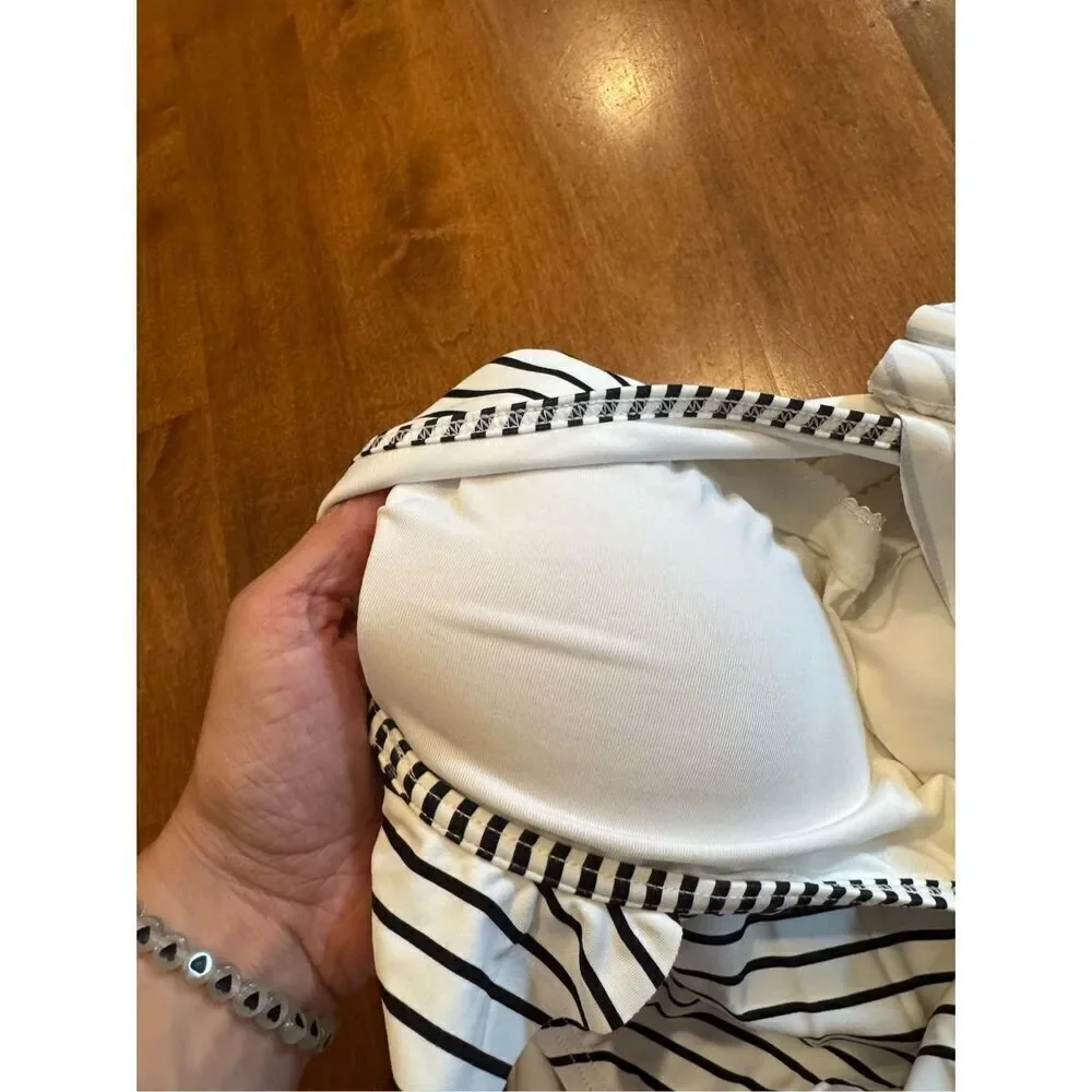 Woman’s Vince Camuto striped swimsuit size 6